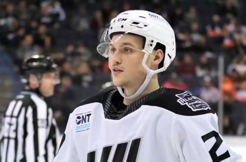 Putin ABŞ xokkeyçisinə Rusiya vətəndaşlığı verdi