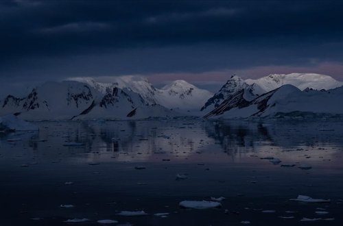 Argentina ölçüsündə dəniz buzları Antarktidada əriyib