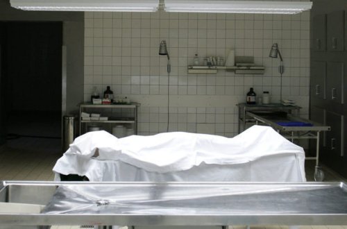 Bakıda qadın restoranda ölüb