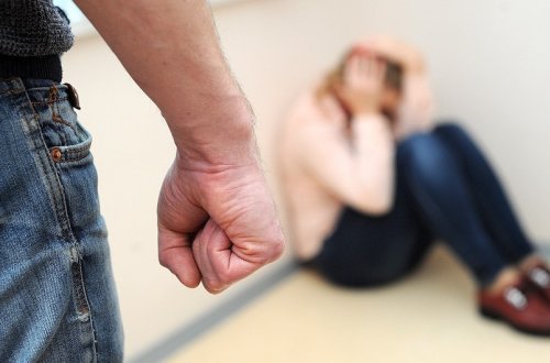 Bakıda 58 yaşlı qadın öldürülüb, qardaşı saxlanılıb