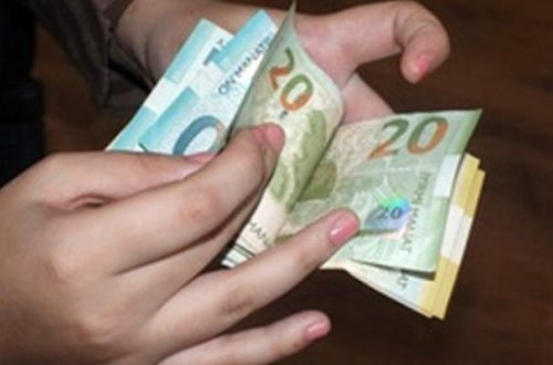 Bakıda yeni dələduz peyda oldu: Qapıları döyüb... (FOTO)