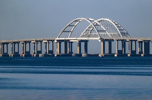 Ukrayna rəsmisi Krım körpüsünü bir neçə dəfə vurduqlarını etiraf edib