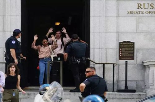 ABŞ Konqresində silahlı hücumçu həyəcan siqnalının saxta olduğu ortaya çıxdı