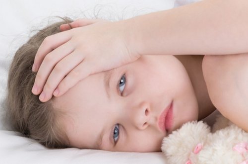 Pediatr uşaqlarda davamlı baş ağrıları ilə bağlı valideynlərə çağırış edib