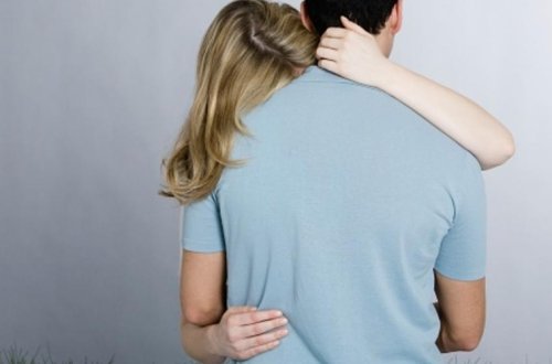 Evli qadın sevgilisi ilə videosunu çəkdi, qayınanası isə... – Azərbaycanda ŞOK OLAY