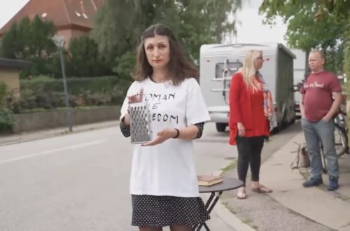 İranlı rəssam Kopenhagendə Qurana hörmətsizlik etdi