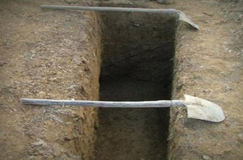 Azərbaycanda şok hadisə: Kişi qazdığı qəbirə düşüb öldü