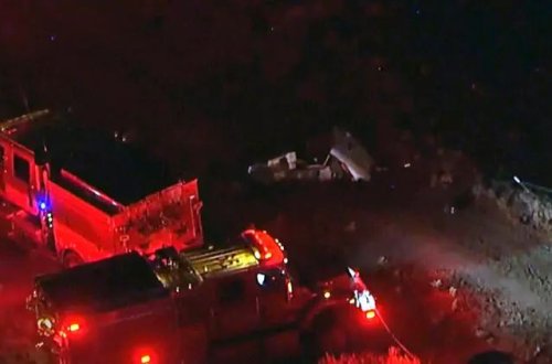 Yanğınsöndürən helikopterlər toqquşub: 3 ÖLÜ