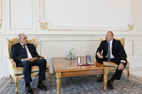 Prezident İlham Əliyev Rasim Balayevə “İstiqlal” ordenini təqdim edib - YENİLƏNİB + FOTO
