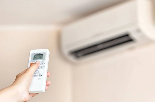 Kondisioneri xarab olan yaşlı adam təmirçini gözləyərkən istidən dünyasını dəyişib