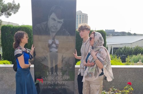Elmar Hüseynovun ailəsi 17 il sonra Azərbaycanda (FOTOLAR)