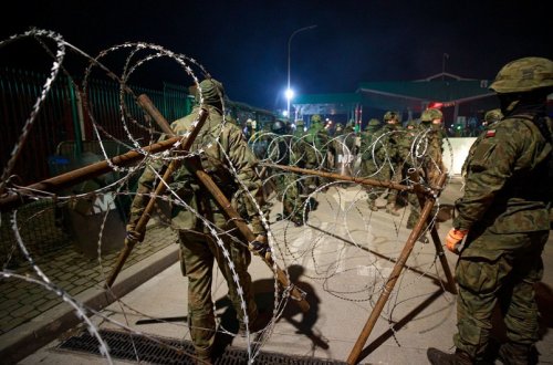 Polşa Belarusla sərhədə ümumilikdə 10 min hərbçi yerləşdirəcək