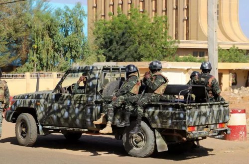 Nigerdə ​​üsyançılar Fransa ordusunu Milli Qvardiyaya hücumda ittiham edirlər