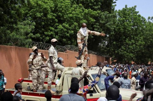 Nigerdəki üsyançılar qonşu dövlətləri ölkə prezidentini öldürməklə hədələyiblər