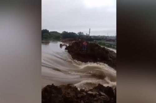 Rusiyada bənd uçub, Ussuriysk şəhərini su basıb