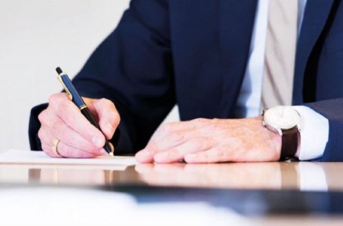 İcra başçısı rəisi işdən çıxardı