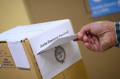 Argentinada keçirilən ilkin seçkilərdə sağçı Milei qalib gəlib