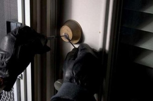 ABŞ-da eyni anda 50 nəfər mağazaları qarət etdi