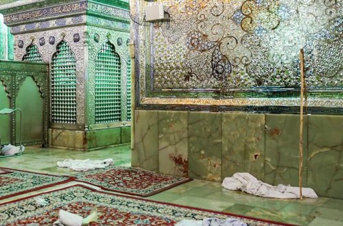 İranda türbəyə hücum: Daxili işlər nazirinin müavini vəzifəsindən azad edildi 4 şübhəli isə həbs EDİLDİ 