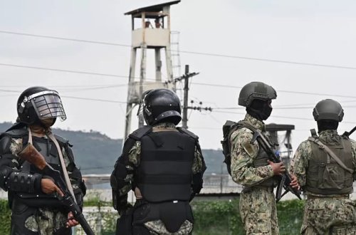 Ekvadorda prezident seçkiləri öncəsi üç siyasətçi öldürülüb