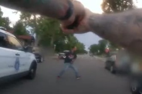 ABŞ-da polis əlində qələm tutan qaradərili vətəndaşı öldürdü