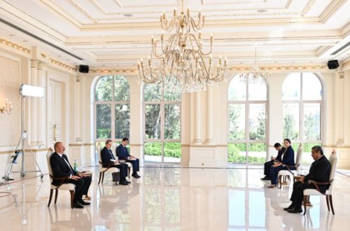 İlham Əliyev Kolumbiyanın Azərbaycandakı yeni səfirinin etimadnaməsini qəbul edib - YENİLƏNİB + FOTO