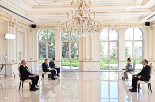 Prezident Tacikistanın Azərbaycana yeni təyin olunmuş səfirinin etimadnaməsini qəbul edib - YENİLƏNİB + FOTO