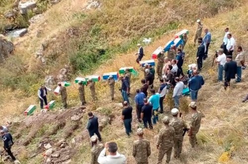 Kütləvi məzarlıqlarda qalıqları tapılanlara şəhid statusu veriləcək? - RƏSMİ AÇIQLAMA