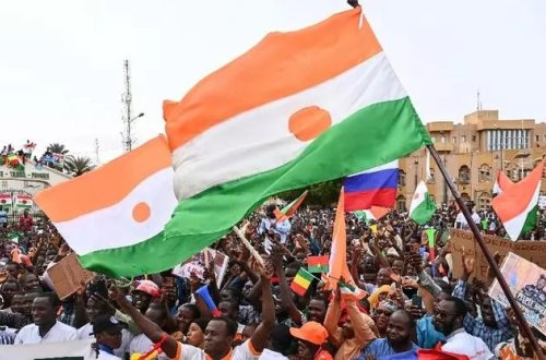 Afrika İttifaqı Nigerin üzvlüyünü dayandırıb