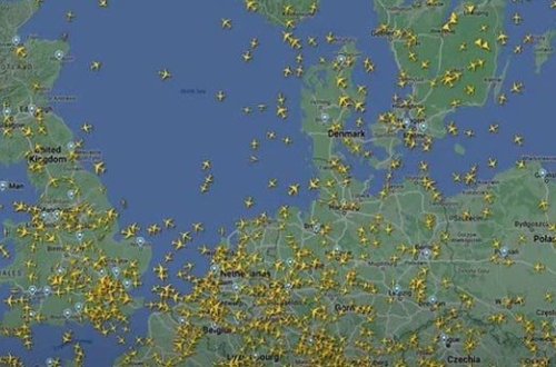 Britaniya hava məkanı bağlanıb