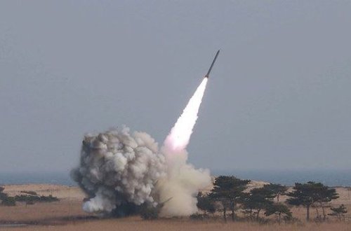 Şimali Koreya şərq sularına ballistik raket buraxıb