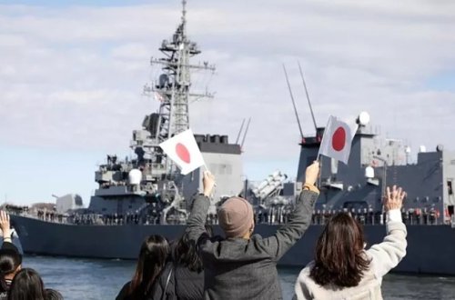 Yaponiya dünyanın üçüncü ən böyük müdafiə büdcəsi olan ölkəyə çevrilir