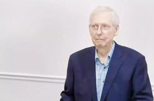 ABŞ senatoru McConnell yenidən donub qaldı