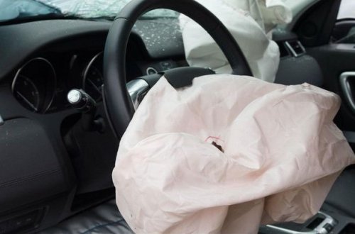 Gəncə Mərkəzi Klinik Xəstəxanasının işçiləri qəzaya düşüblər, xəsarət alanlar var - FOTO