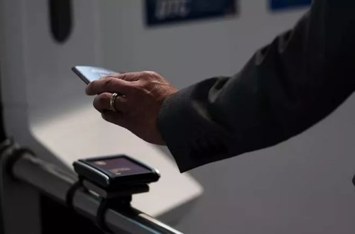 Finlandiya dünyada ilk dəfə rəqəmsal pasport tətbiqini sınadı