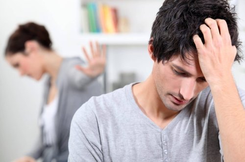 Gənc oğlan mağazada işləyən qadınla münasibət qurdu, fotolarını isə... – TƏFƏRRÜAT