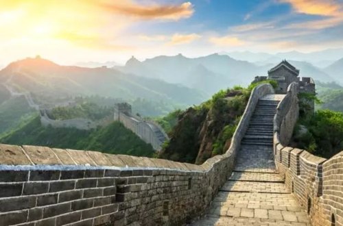 Böyük Çin Səddi üzərində 