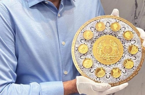 Kraliça Elizabetin xatirəsinə 23 milyon dollarlıq nəhəng pul hazırlandı