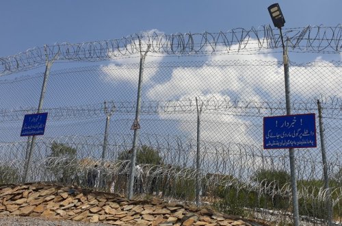 Pakistan Əfqanıstanla sərhəddə əsas keçid məntəqəsini bağlayıb