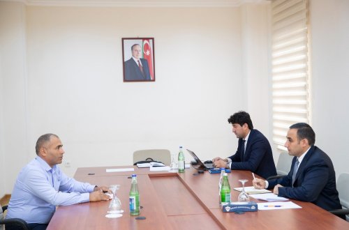 Kənd təsərrüfatı nazirinin müavini Sarvan Cəfərov Bərdədə vətəndaşları qəbul edib