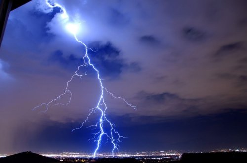 Bəzi yerlərdə şimşək çaxıb, arabir leysan xarakterli yağış yağıb - FAKTİKİ HAVA