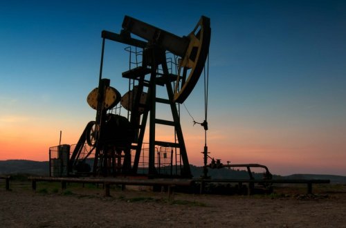 Azərbaycan neftinin qiyməti 97 dollardan aşağı düşüb