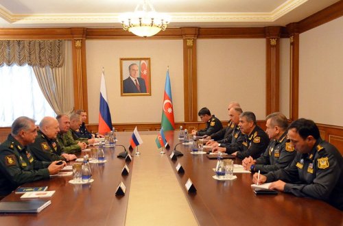 Zakir Həsənov Rusiya sülhməramlılarının yeni komandanını qəbul edib