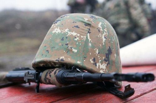 Ermənistanda əsgər güllə yarasından ÖLDÜ