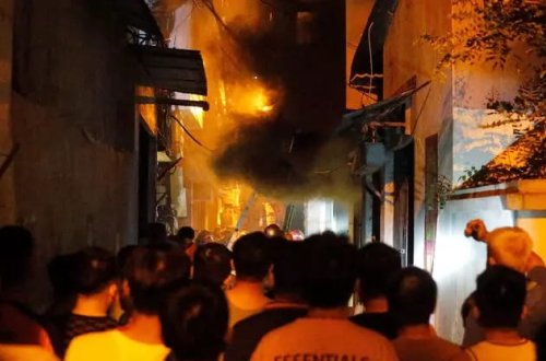 Vyetnamda binada baş verən yanğında azı 30 nəfər ölüb