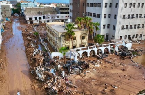 Число жертв наводнений на севере Ливии превысило 8 тыс.