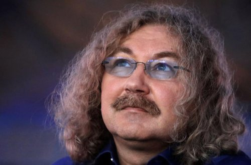 Rusiyalı məşhur müğənni ağır vəziyyətdə xəstəxanaya yerləşdirildi