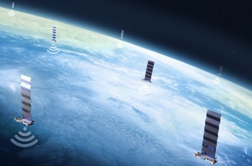 “SpaceX” növbəti “Starlink” internet peyklərini orbitə çıxarıb