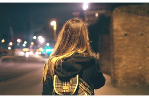 İsmayıllıda 17 yaşlı qız itkin düşüb