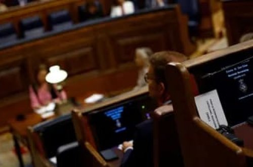 İspaniyada ilk dəfə parlamentdə bask katalan və qalisian dilləri danışıldı